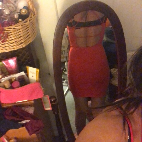 Sexy open back cross over dress - Picture 2 of 4